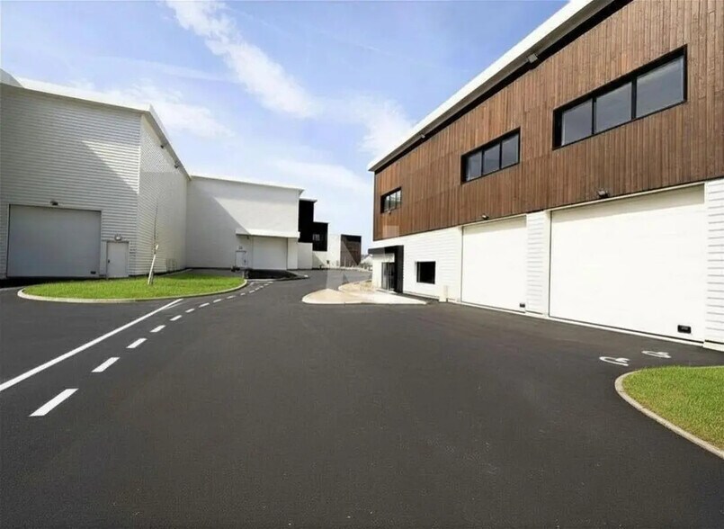 Rue De La Maison Rouge, Ollainville à vendre - Photo de l’immeuble – Image 2 sur 10