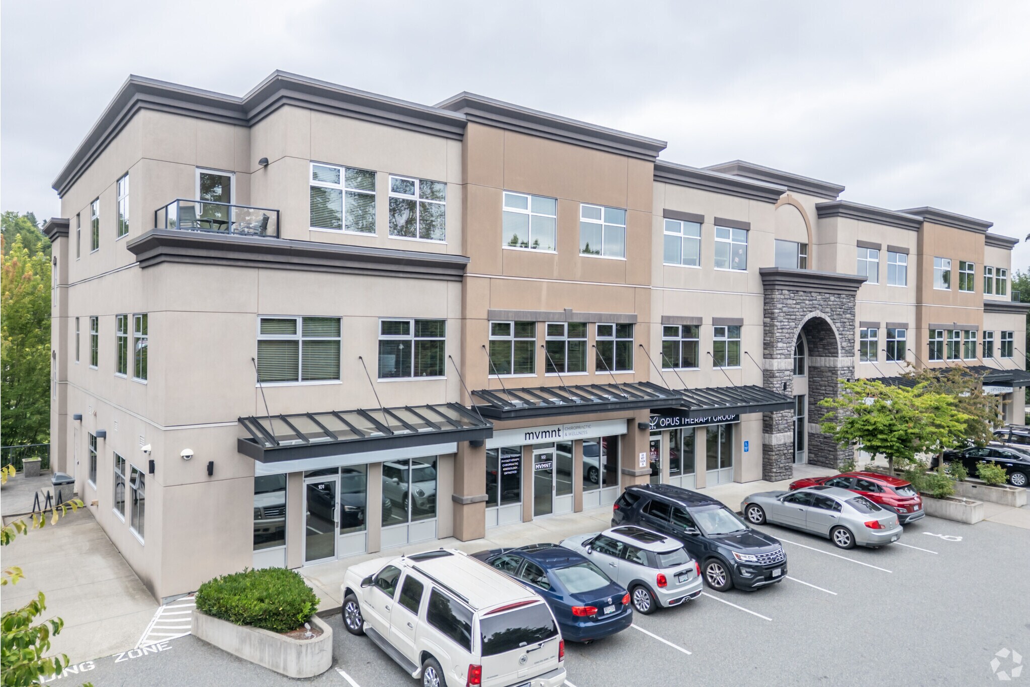 2190 W Railway St, Abbotsford, BC à vendre Photo principale– Image 1 sur 4