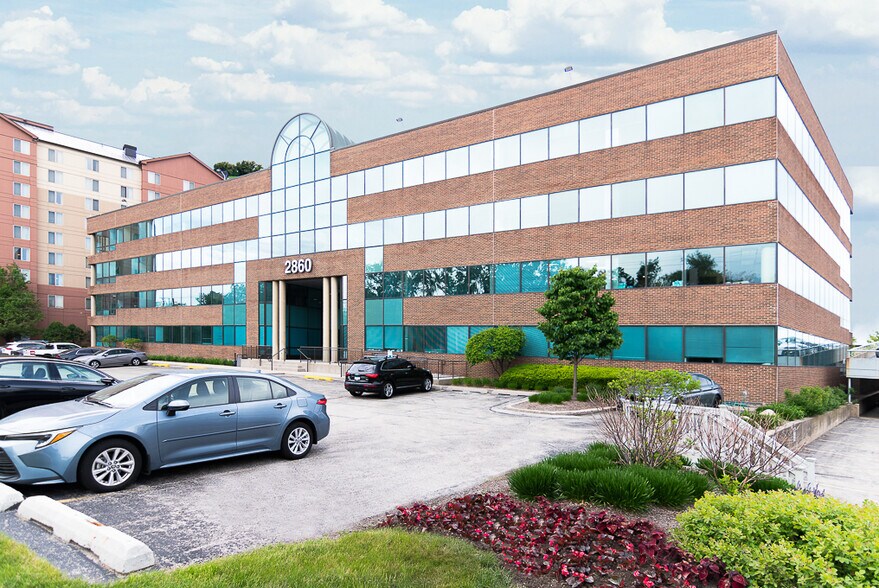 2860 S River Rd, Des Plaines, IL à louer - Photo de l’immeuble – Image 2 sur 8