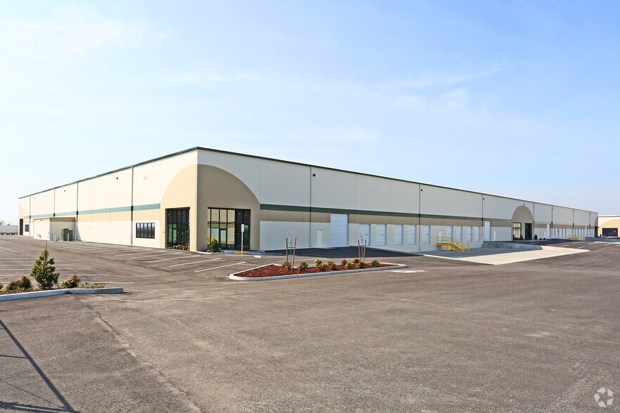 4485 S Minnewawa Ave, Fresno, CA à louer - Photo de l’immeuble – Image 3 sur 7