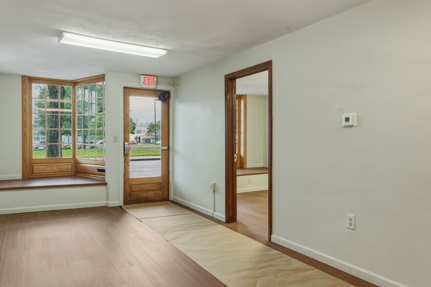 25 E Pulteney St, Corning, NY à vendre - Photo de l’immeuble – Image 3 sur 37