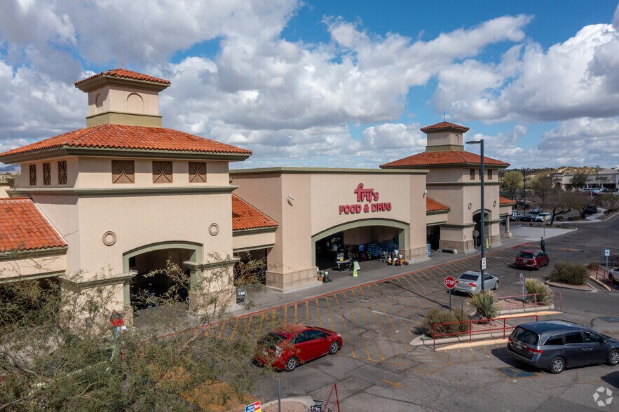 10775-10885 N Oracle Rd, Tucson, AZ à louer - Photo de l’immeuble – Image 2 sur 12