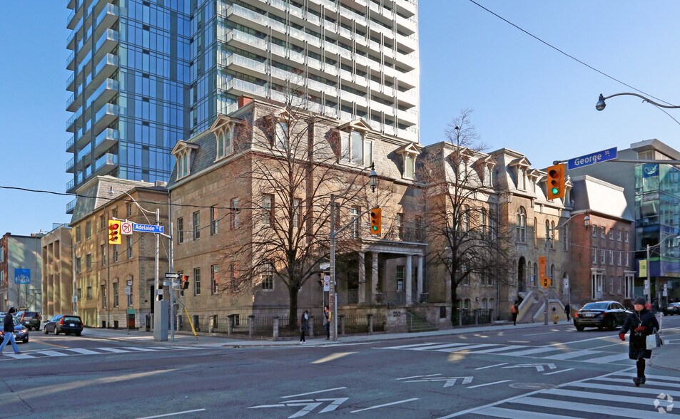 252-264 Adelaide St E, Toronto, ON à louer - Photo de l’immeuble – Image 2 sur 11