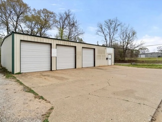Plus de détails pour 420 E Scott St, Gilmer, TX - Industriel/Logistique à vendre