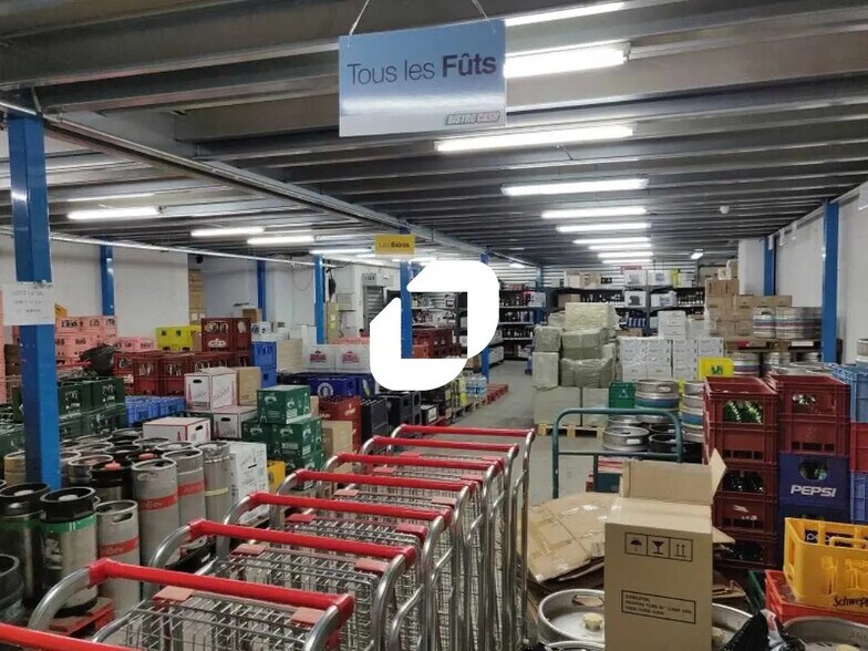 Local d’activités dans Pantin à louer - Photo de l’immeuble – Image 3 sur 8