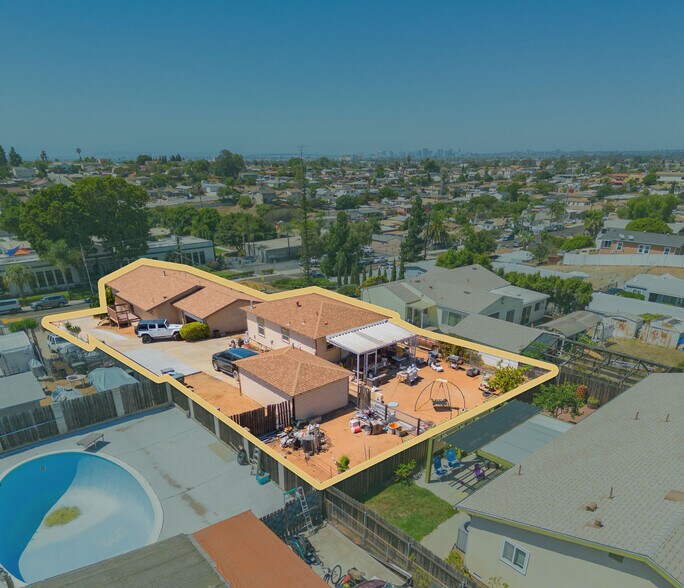 2245 S Lanoitan Ave, National City, CA à vendre - Photo de l’immeuble – Image 3 sur 17