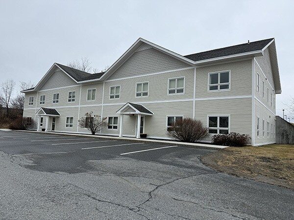 58 E View Ln, Barre City, VT à louer Photo de l’immeuble– Image 1 sur 10