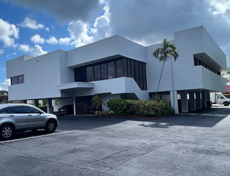 6191 W Atlantic Blvd, Margate, FL à louer - Photo de l’immeuble – Image 2 sur 7