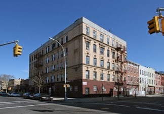 Plus de détails pour 210 Humboldt St, Brooklyn, NY - Local commercial à louer