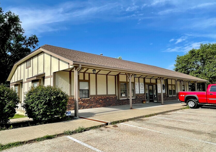 2619 W 6th St, Lawrence, KS à vendre - Photo de l’immeuble – Image 2 sur 14