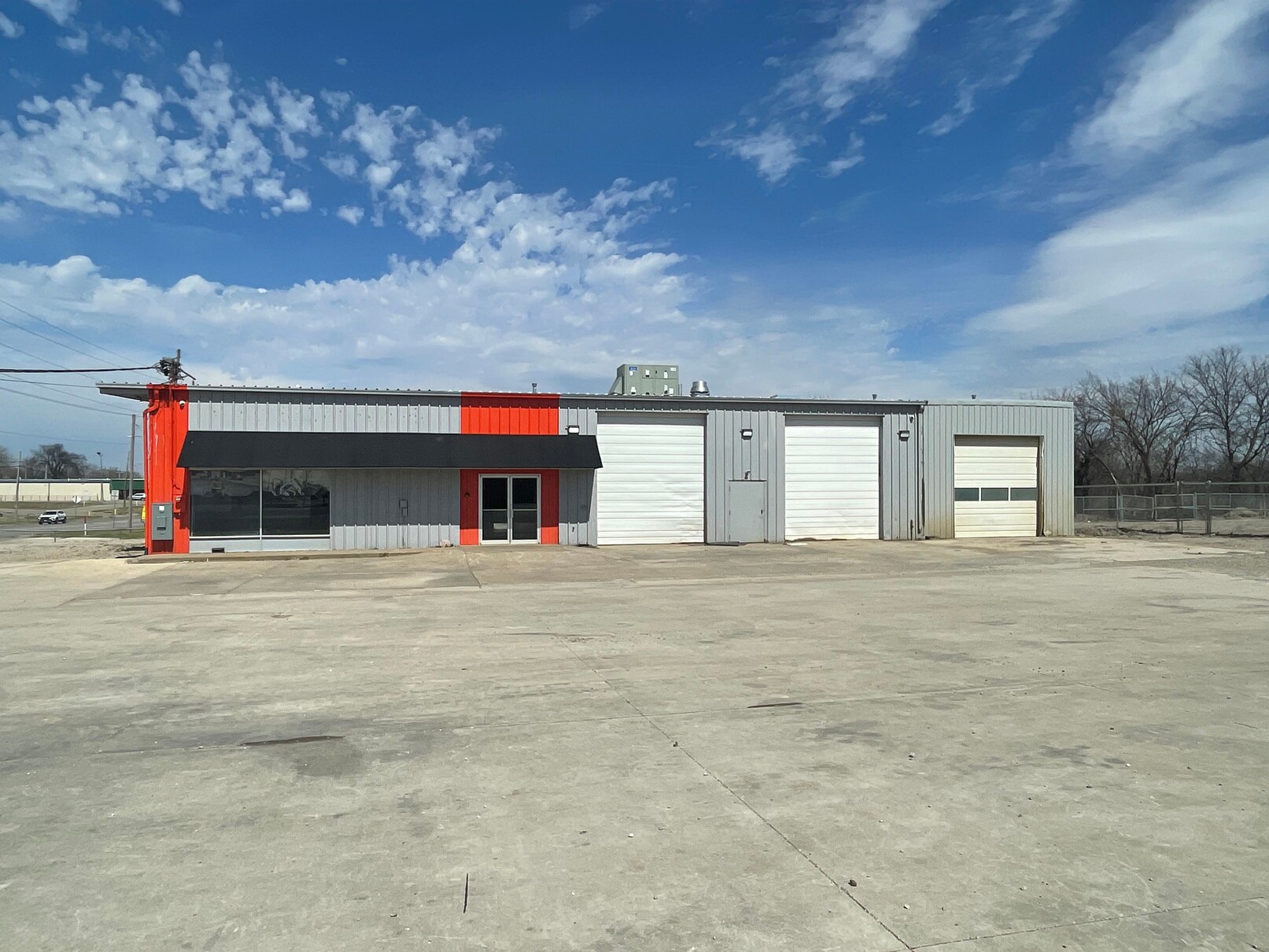 3815 S Limit Ave, Sedalia, MO à vendre Photo principale– Image 1 sur 12