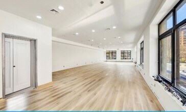 2758 Broadway, New York, NY à louer Photo intérieure– Image 2 sur 3