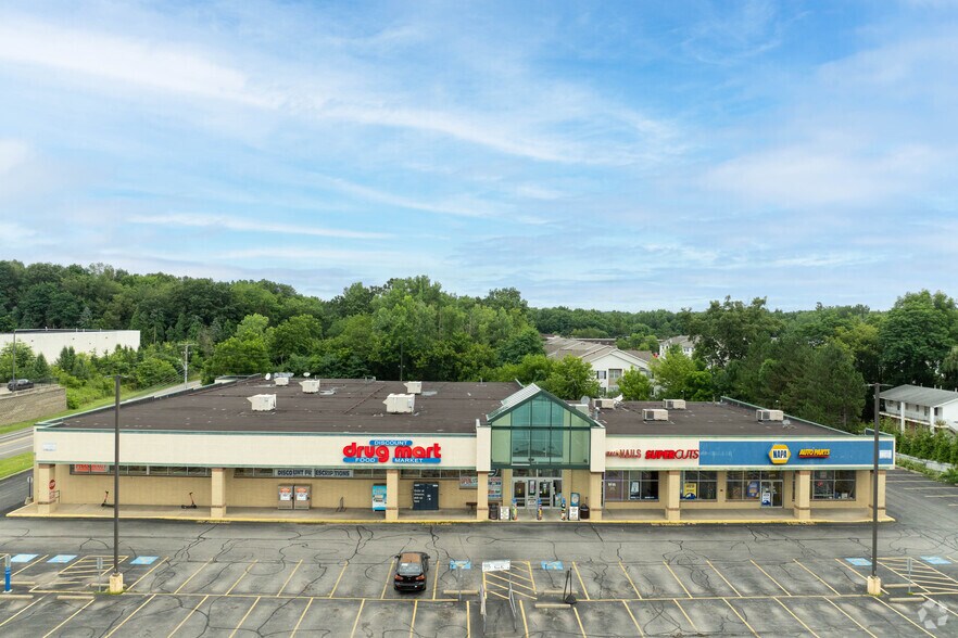 1763 E Main St, Kent, OH à louer - Photo de l’immeuble – Image 1 sur 18