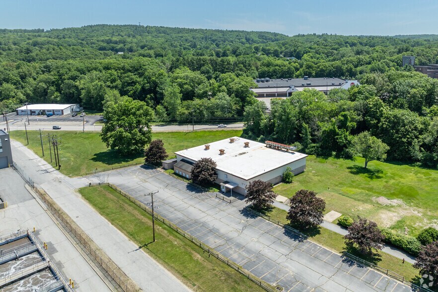39 Wauregan Rd, Killingly, CT à vendre - Aérien – Image 2 sur 4
