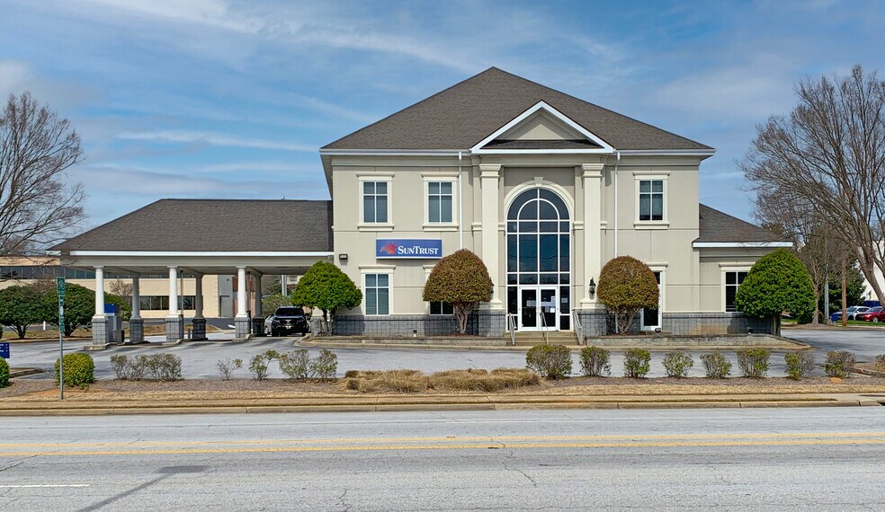 350 E Henry St, Spartanburg, SC à louer - Photo de l’immeuble – Image 1 sur 3