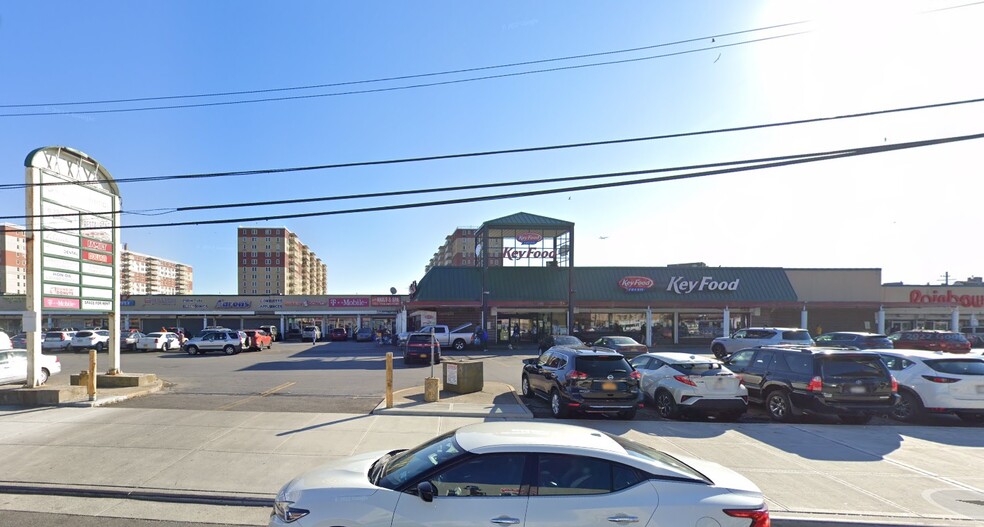 85-15-88-37 Rockaway Beach Blvd, Far Rockaway, NY à louer - Photo de l’immeuble – Image 1 sur 1
