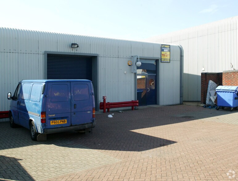 13-15 Boundary Business Court, Mitcham à louer - Photo principale – Image 1 sur 4