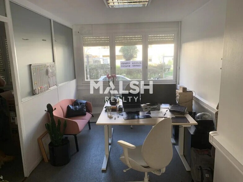 Bureau dans Lyon à louer - Photo de l’immeuble – Image 2 sur 10