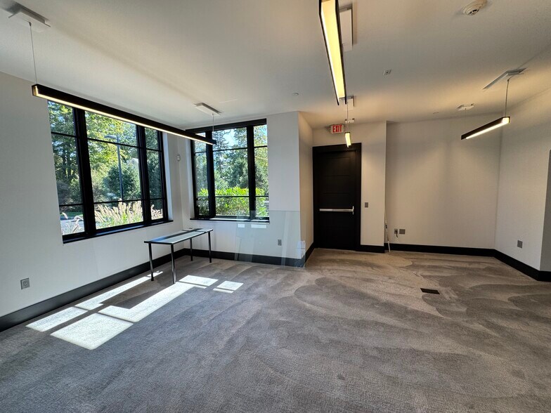 240 Paramus Rd, Ridgewood, NJ à louer - Photo intérieure – Image 3 sur 5