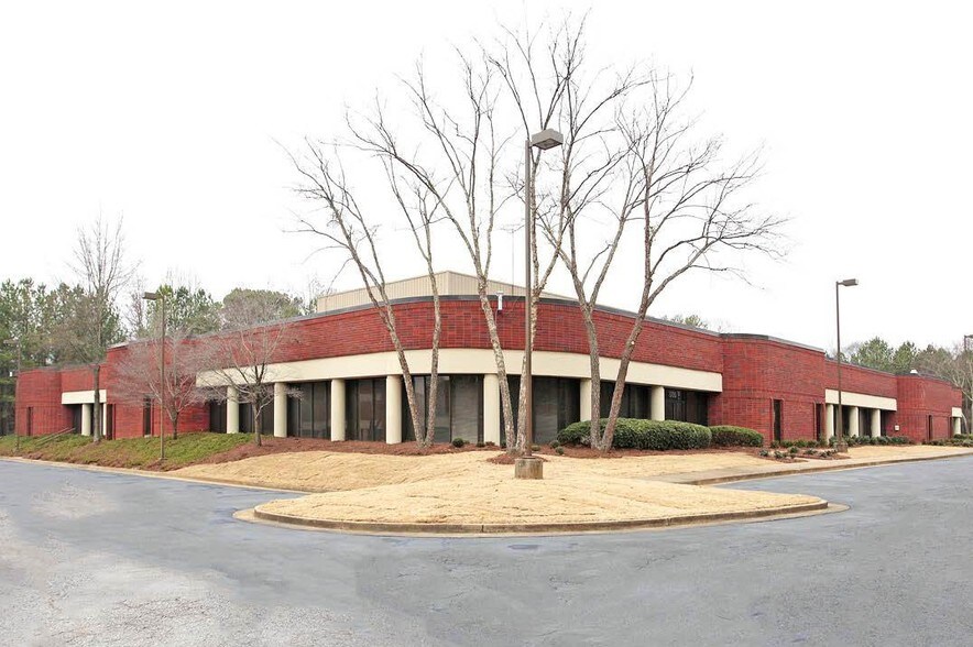 5700 Highlands Pky SE, Smyrna, GA à louer - Photo de l’immeuble – Image 3 sur 71