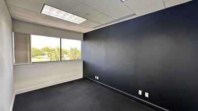 8000 N Federal Hwy, Boca Raton, FL à louer Photo intérieure– Image 2 sur 7