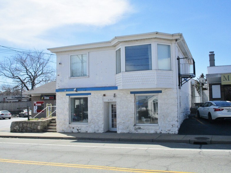 620 Killingly St, Johnston, RI à vendre - Photo de l’immeuble – Image 2 sur 16