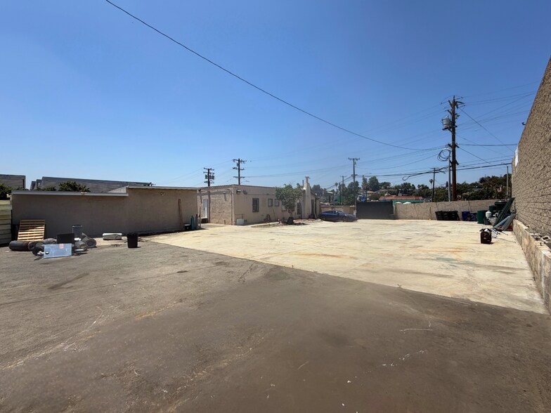 4256 Whiteside St, Los Angeles, CA à louer - Photo de l’immeuble – Image 3 sur 5