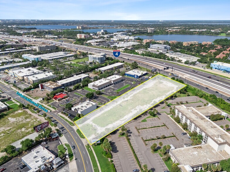 6631 International Dr, Orlando, FL à vendre - Photo de l’immeuble – Image 2 sur 9