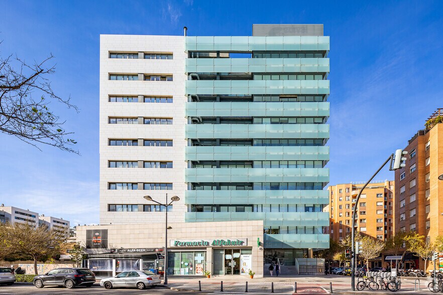 Avinguda d'Alfahuir, 45, València, Valencia à louer - Photo de l’immeuble – Image 3 sur 5