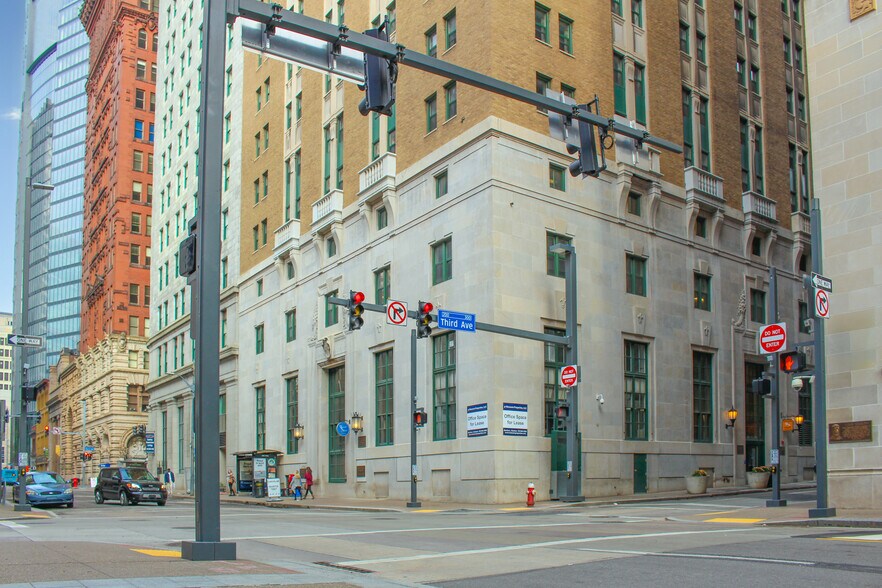 304 Wood St, Pittsburgh, PA à louer - Photo de l’immeuble – Image 2 sur 12