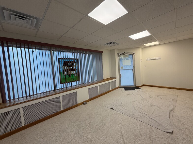 4155 Addison St, Chicago, IL à louer - Photo de l’immeuble – Image 3 sur 7