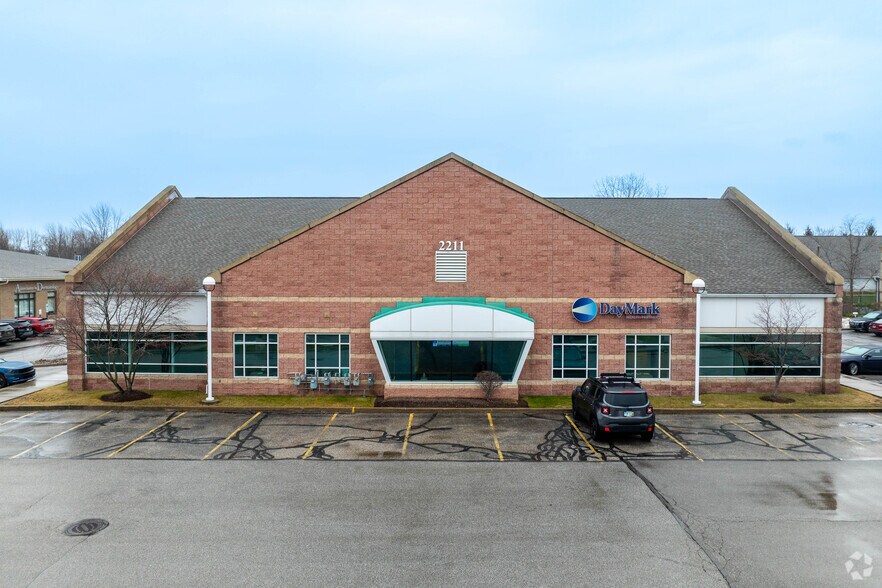 2211 Crocker Rd, Westlake, OH à vendre - Photo de l’immeuble – Image 2 sur 5