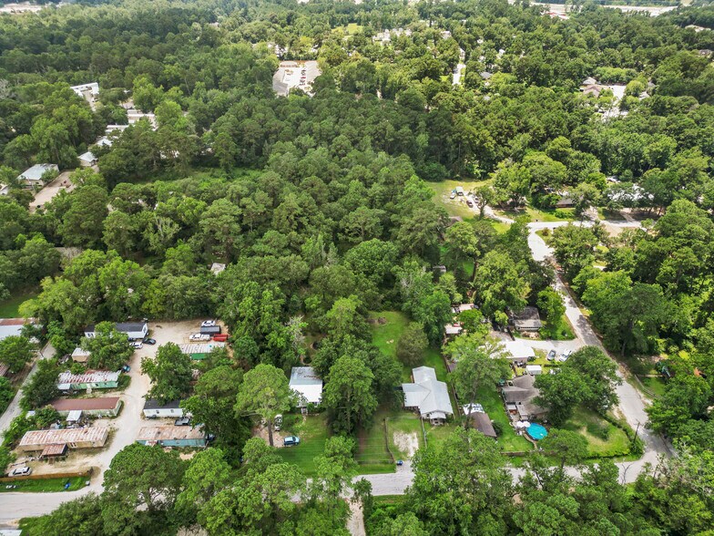 531 & 687 Cline St, Huntsville, TX à vendre - Photo de l’immeuble – Image 2 sur 17