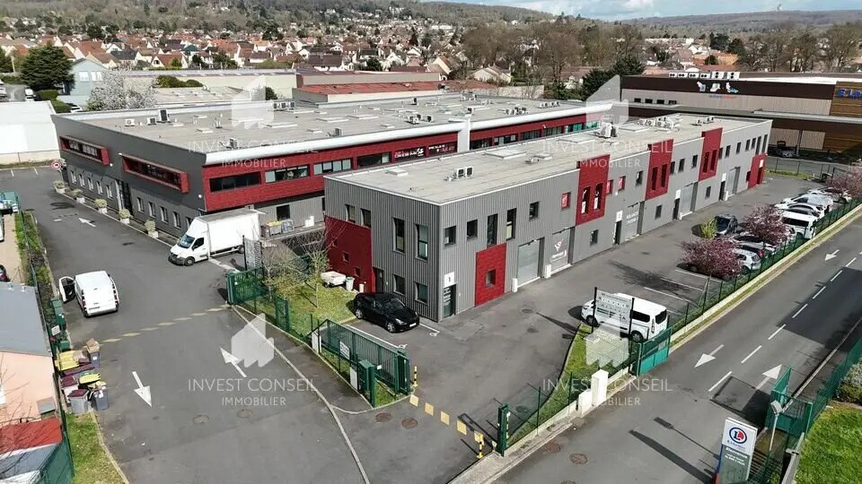 Local d’activités dans Saint-Leu-la-Forêt à louer Photo de l’immeuble– Image 1 sur 8