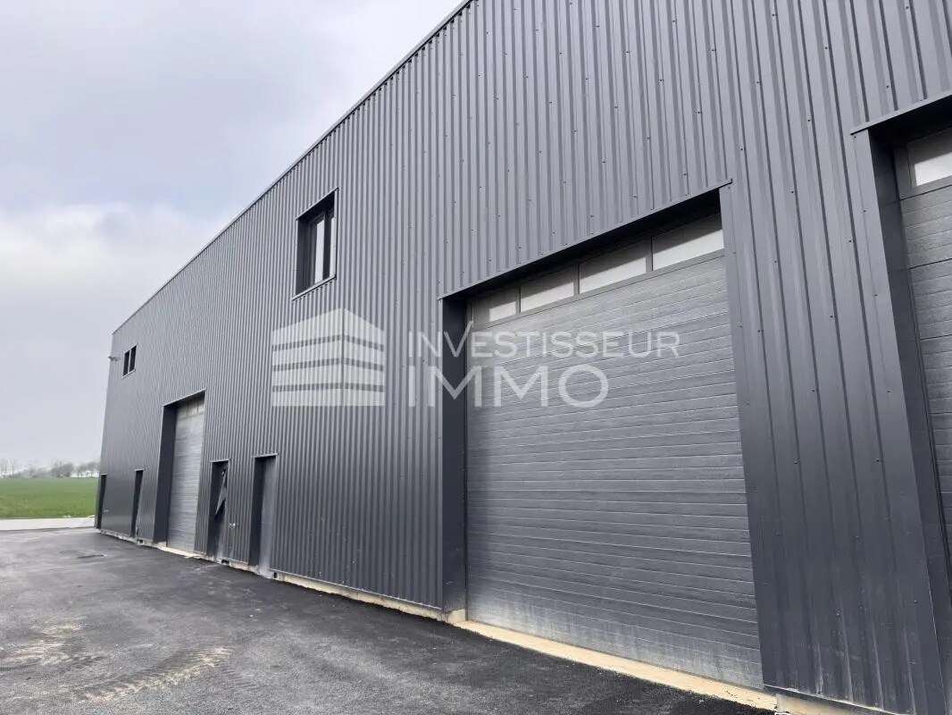 Local d’activités dans Villeneuve-sous-Dammartin à louer Photo de l’immeuble– Image 1 sur 5