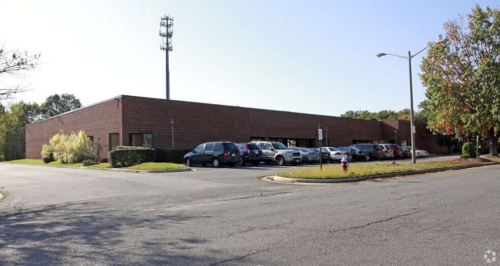 6700 Springfield Center Dr, Springfield, VA à louer - Photo de l’immeuble – Image 3 sur 3