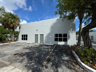 Plus de détails pour 611 NE 42nd St, Deerfield Beach, FL - Industriel/Logistique à louer