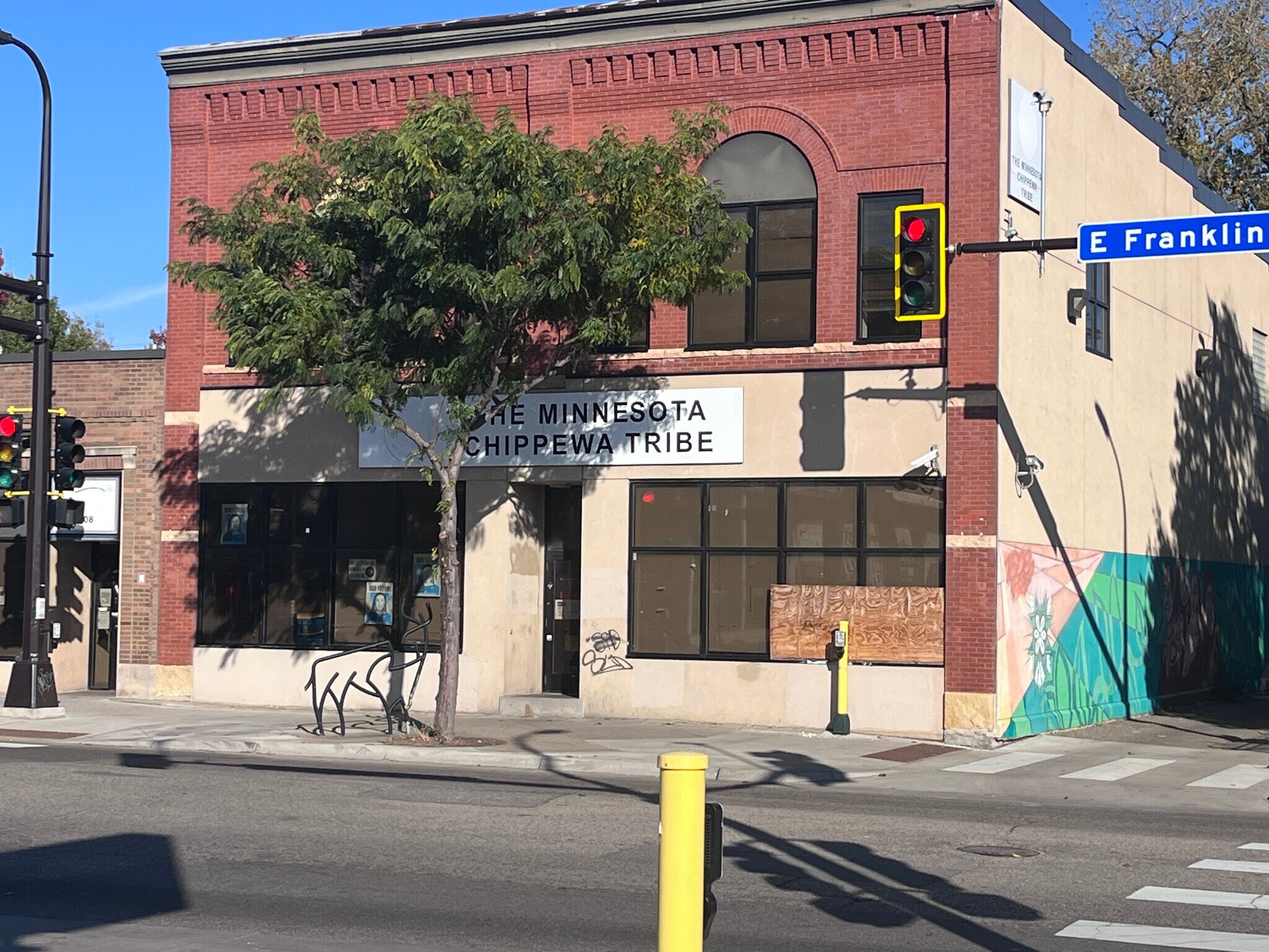 1308 E Franklin Ave, Minneapolis, MN à vendre Photo de l’immeuble– Image 1 sur 4