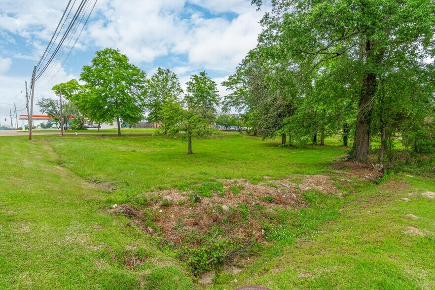 200 S Fir Ave, Collins, MS à vendre - Aérien – Image 2 sur 14