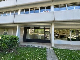 Plus de détails pour Local commercial à louer