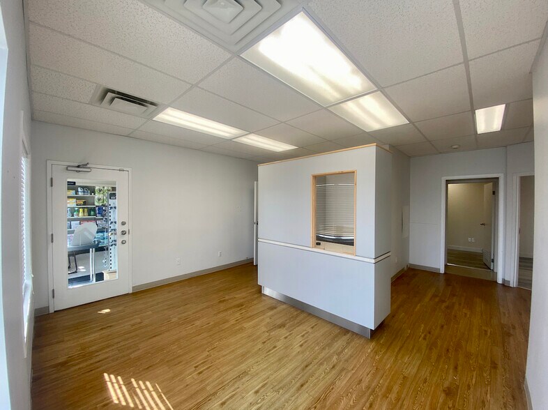 6 Speers Blvd, Loyalist, ON à louer - Photo de l’immeuble – Image 2 sur 9