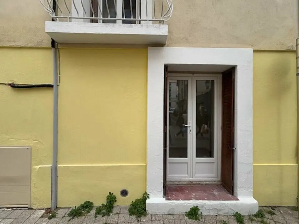 Local commercial dans Orange à louer Photo de l’immeuble– Image 1 sur 5