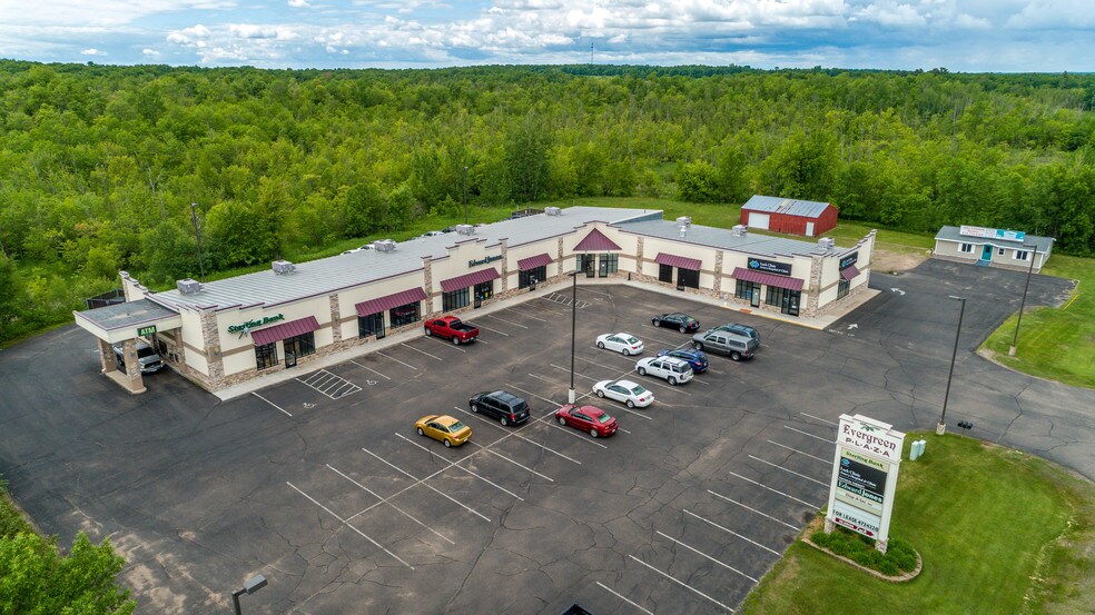 2547 State Road 35, Luck, WI à louer - Photo de l’immeuble – Image 1 sur 10