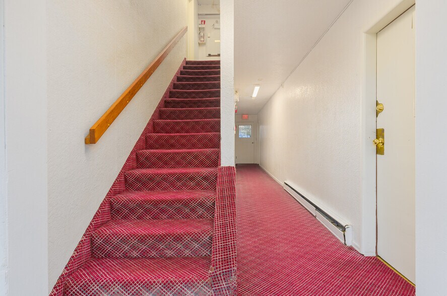 9452 Fletcher St, Chilliwack, BC à vendre - Photo de l’immeuble – Image 3 sur 16