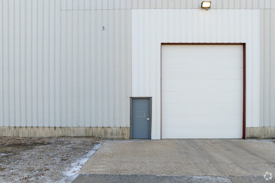 2605 Davis Rd, Kokomo, IN à louer - Photo de l’immeuble – Image 2 sur 5