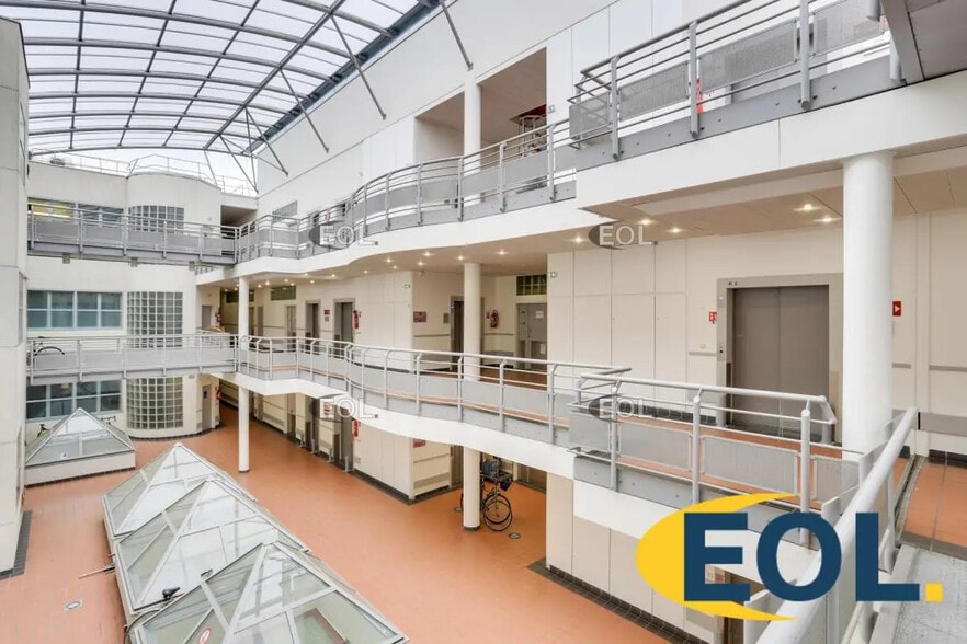 Local d’activités dans Paris à louer - Photo de l’immeuble – Image 3 sur 5