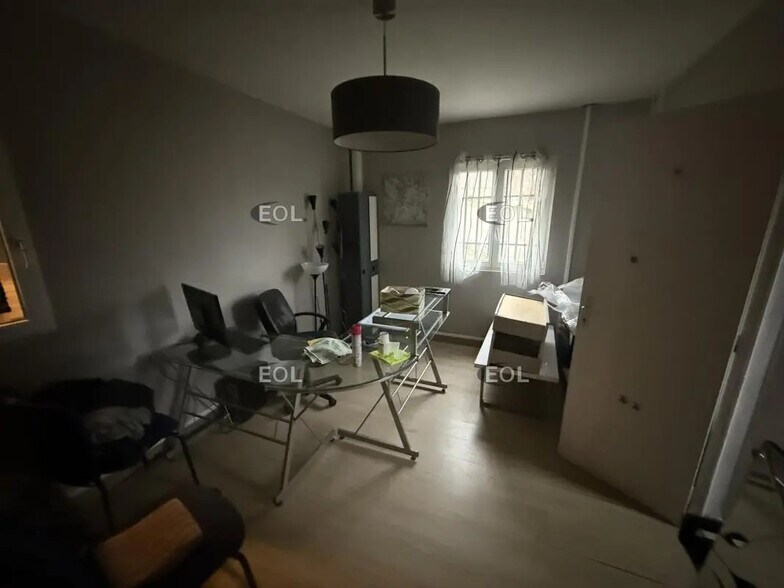 Local d'activités dans Coulommiers à vendre - Photo de l’immeuble – Image 3 sur 13