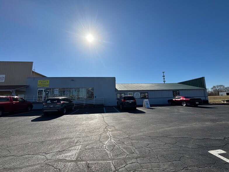 959 2nd St, Columbus, IN à louer - Photo de l’immeuble – Image 2 sur 23