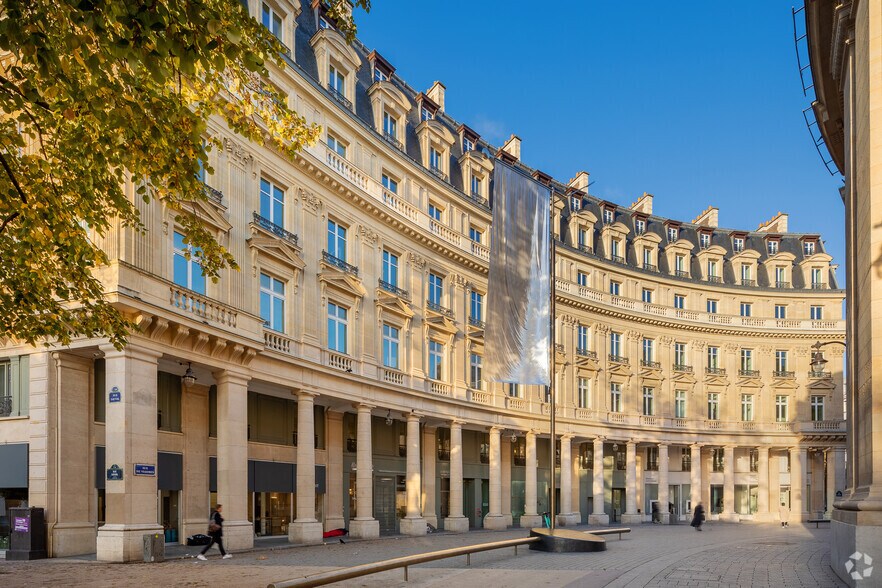 40 Rue Du Louvre, Paris à louer - Photo de l’immeuble – Image 3 sur 13