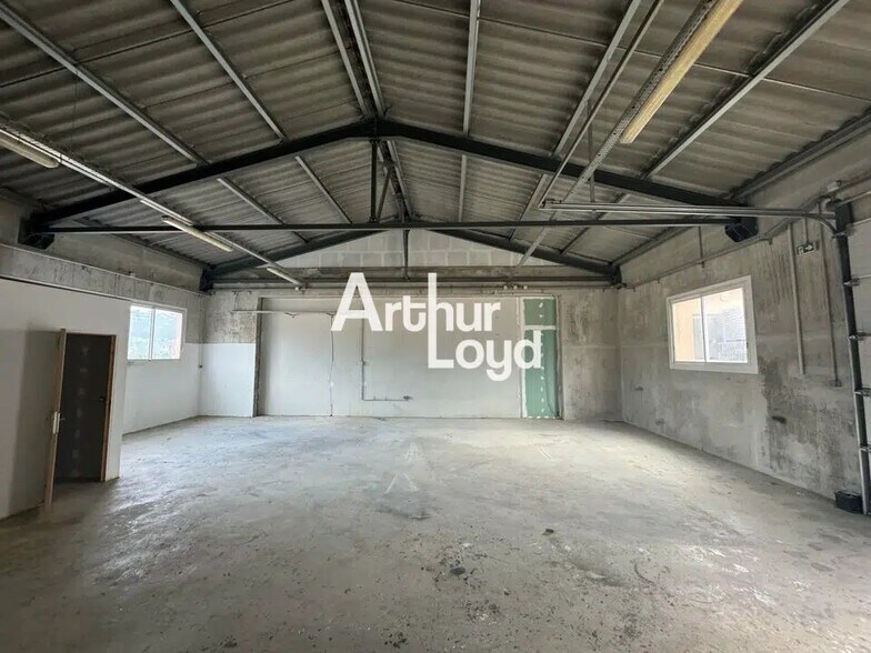 Local d’activités dans Mouans-Sartoux à louer - Photo intérieure – Image 3 sur 16